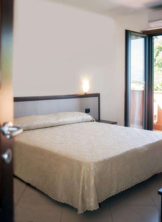 Residence Gli Ulivi Di Eolo Sapri Cameră foto
